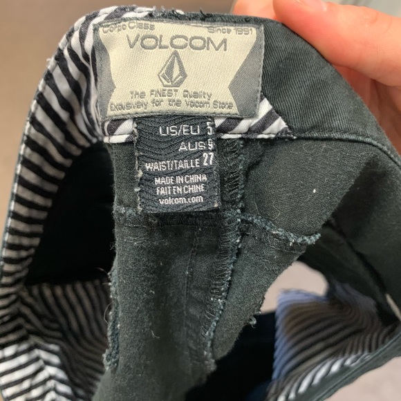 Volcom Shorts - Picture 5 of 5